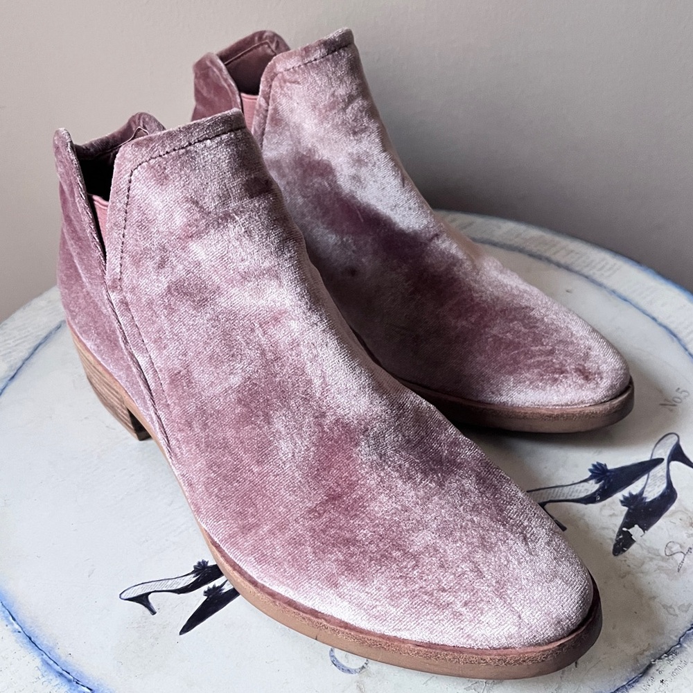 Dolce Vita Pink Velvet Ankle Boots Booties Size 8.5 - Picture 2 of 13